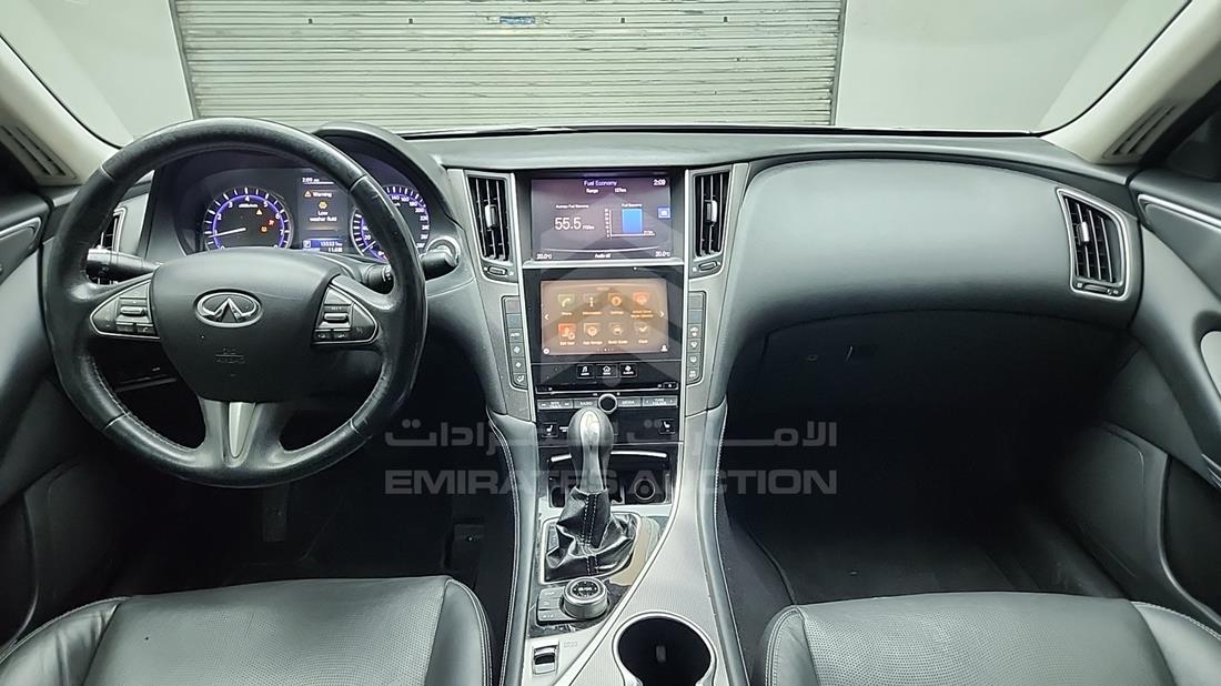 2016 Infiniti Q50 — Full Dashboard View — Photo 15