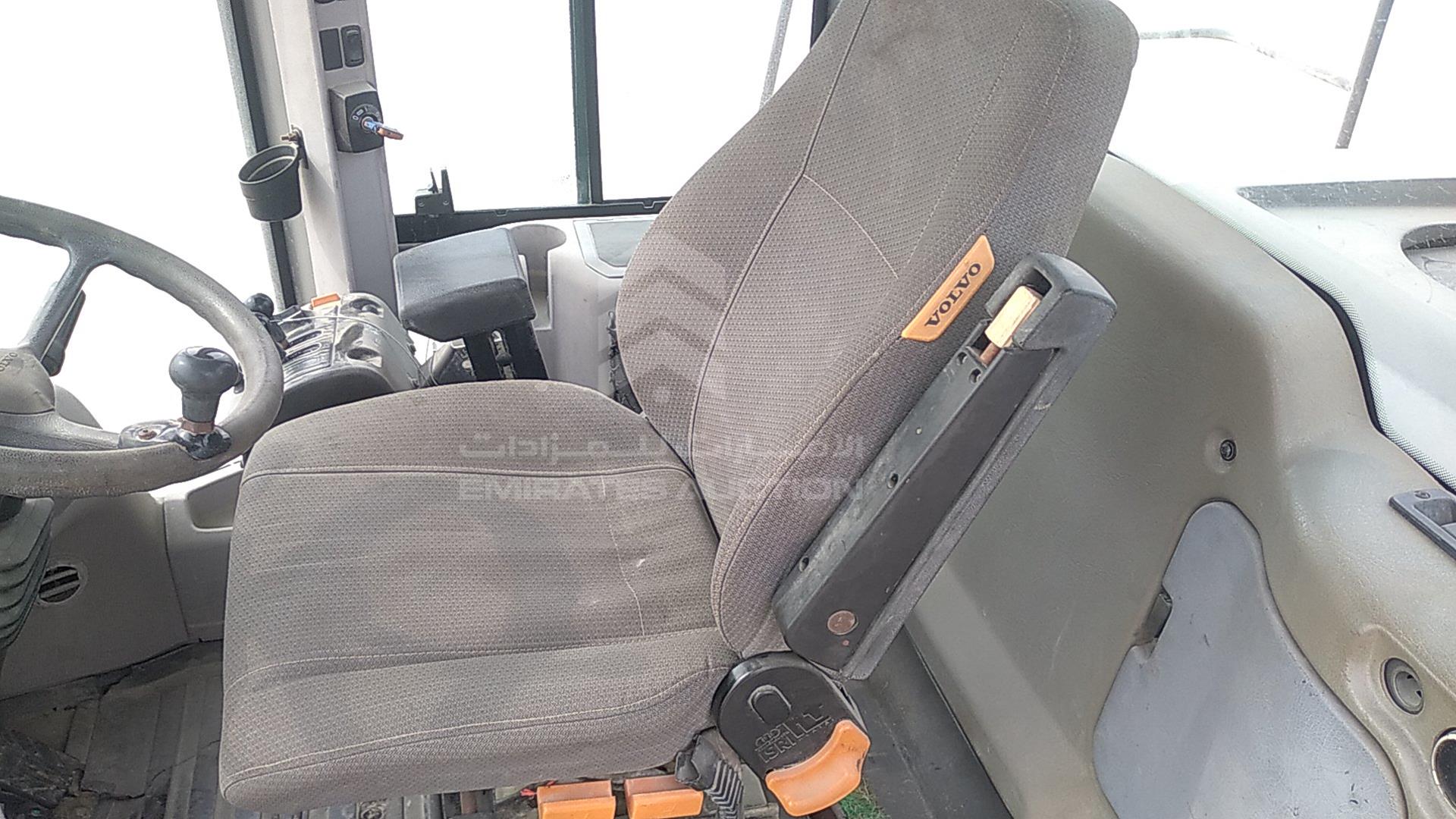 2013 VOLVO --- VIN: VCE0L105J00001158