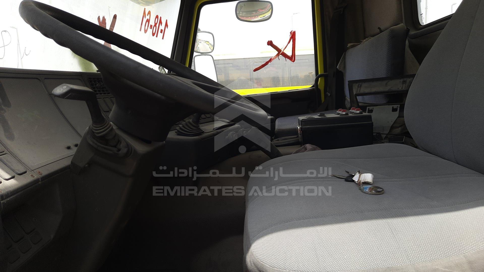 0 SCANIA --- VIN: YS2PE8X4Z01187137