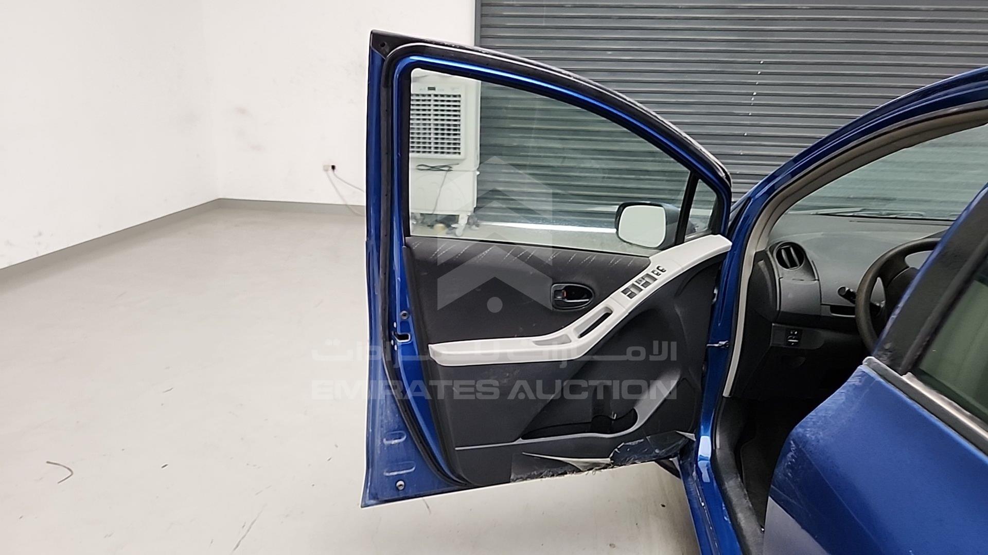 2007 TOYOTA YARIS VIN: JTDKW923175049028