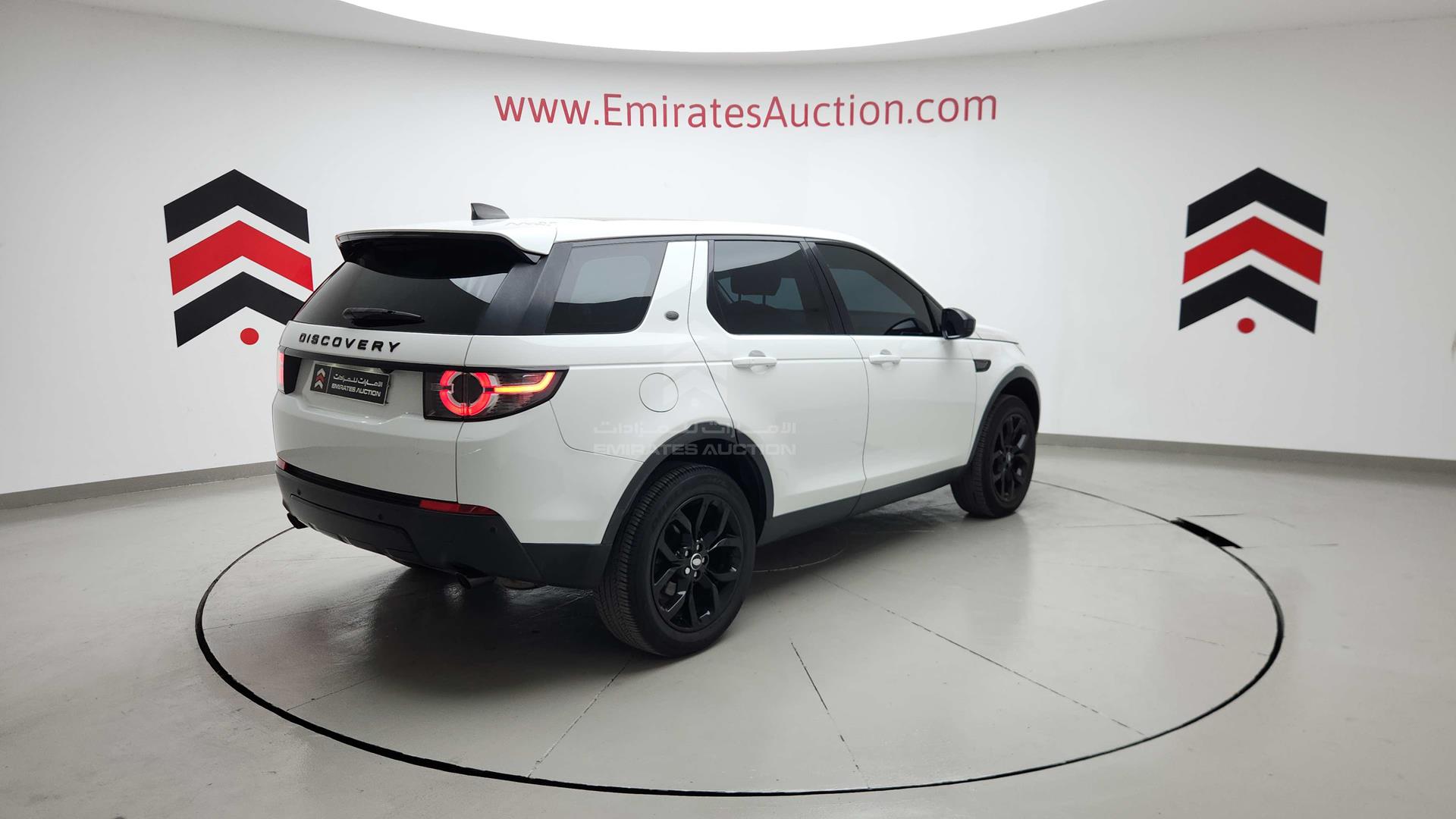 2017 LAND ROVER DISCOVERY VIN: SALCA2BG2HH714587
