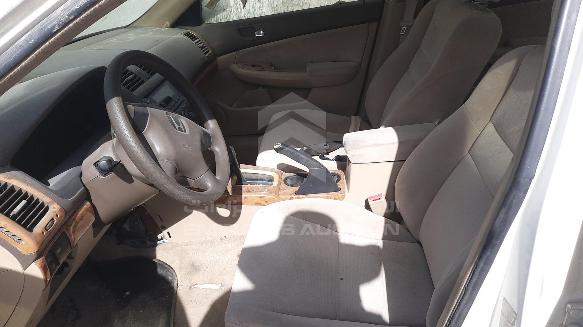 2005 HONDA ACCORD VIN: JHMCM56535C404335