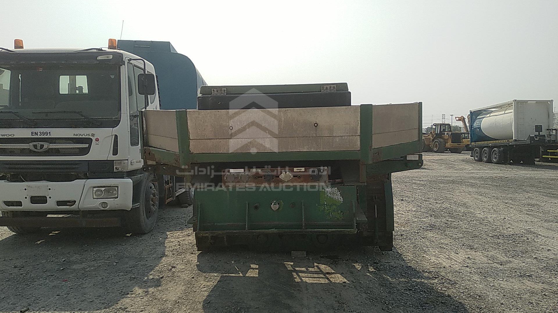 2005 LOW BED 3 AXLES VIN: SKMGTL70Z6KT10132
