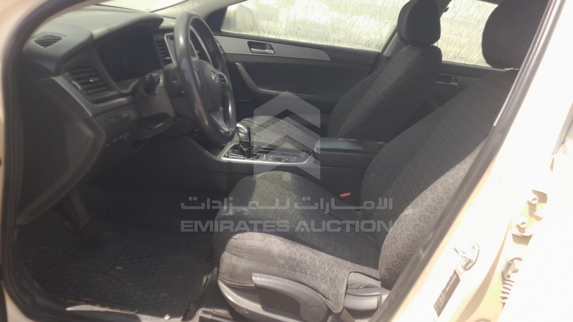 2019 HYUNDAI SONATA VIN: KMHE24130KA092977