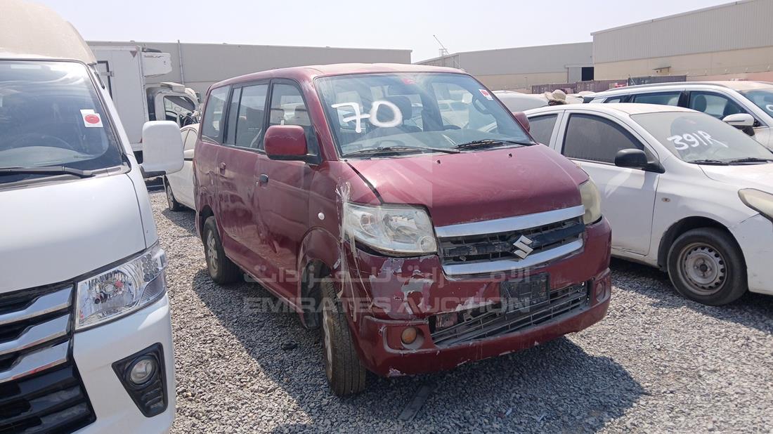 2017 Suzuki APV — Front Right Angle — Photo 9
