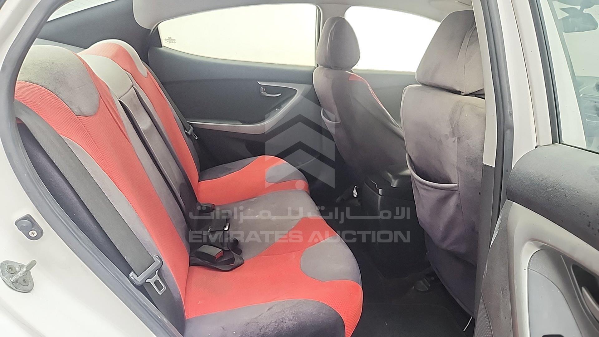 2014 HYUNDAI ELANTRA VIN: KMHDG41C6EU854824