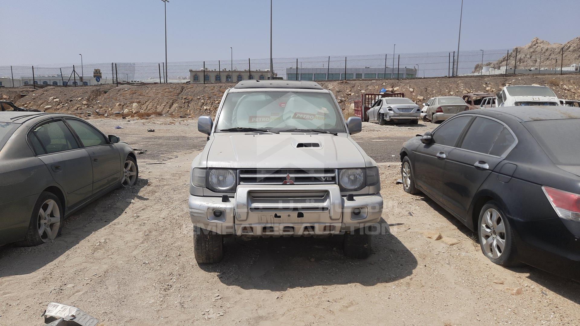 2000 MITSUBISHI PAJERO VIN: JMY0RV230YJ704792