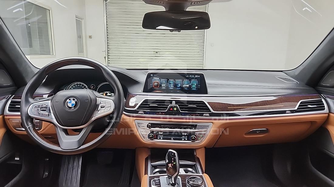 2016 BMW 740 LI — Full Dashboard View — Photo 17