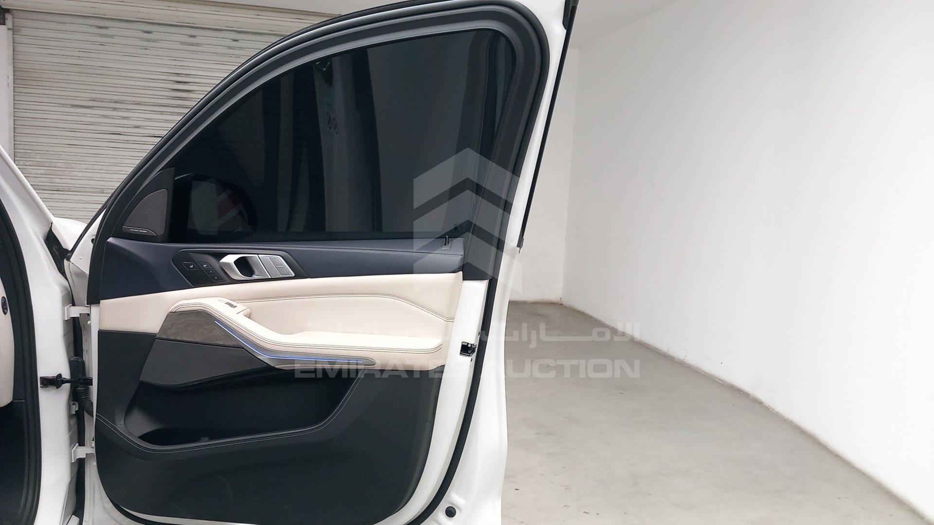 2019 BMW X 7 VIN: WBACX4A02KLB37490