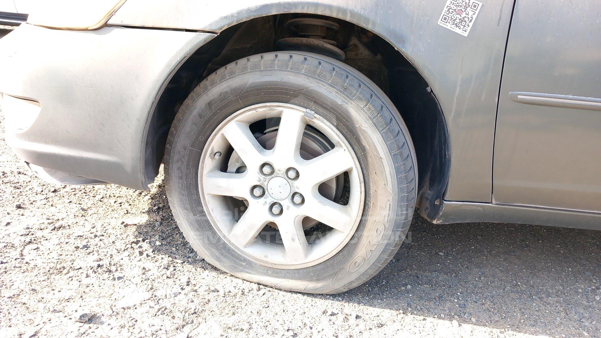 2000 TOYOTA AVALON VIN: 4T1BF28B8YU055952