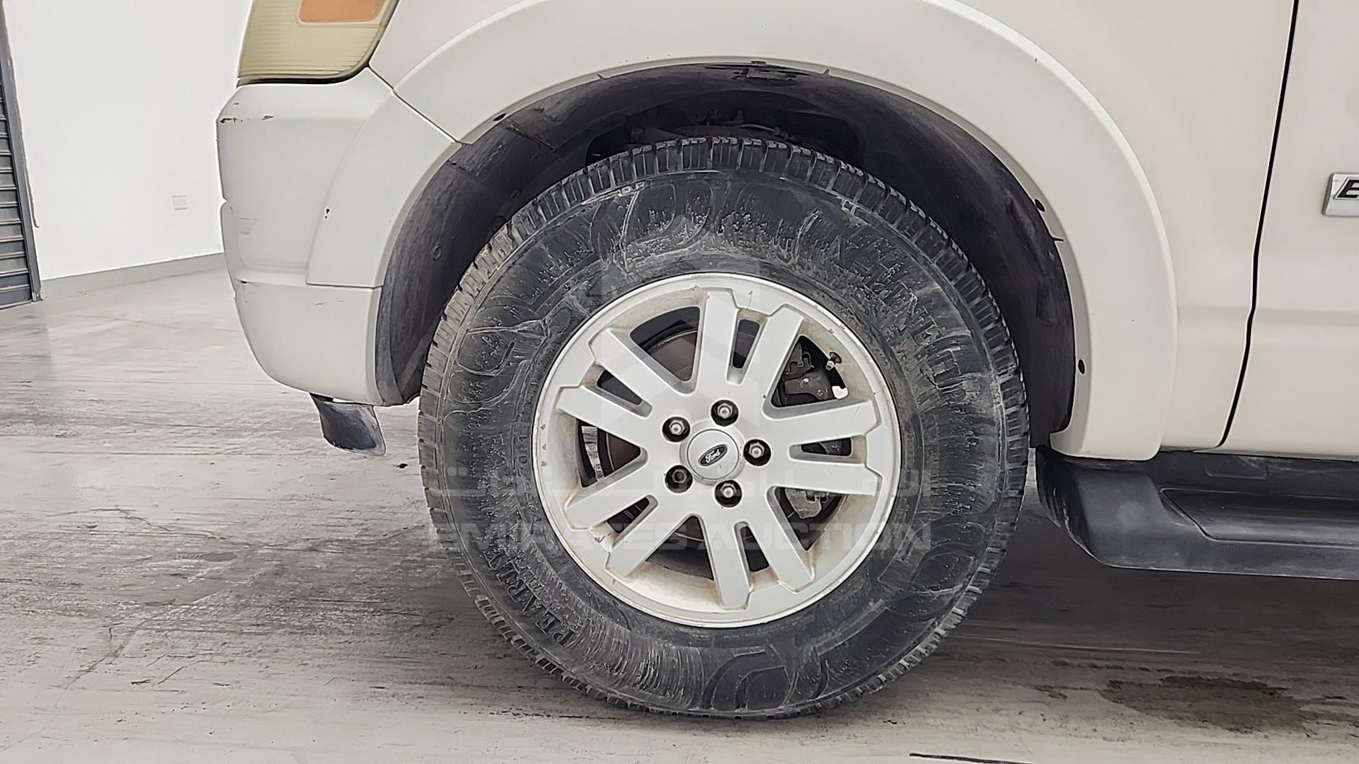 2008 FORD EXPLORER VIN: 1FMEU73E88UA72025