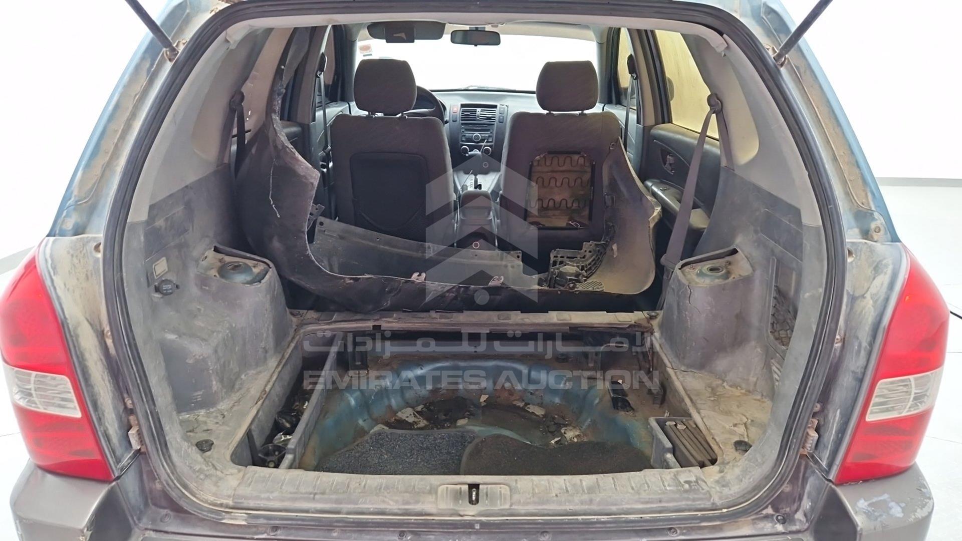 2005 HYUNDAI TUCSON VIN: KMHJM81B05U063764