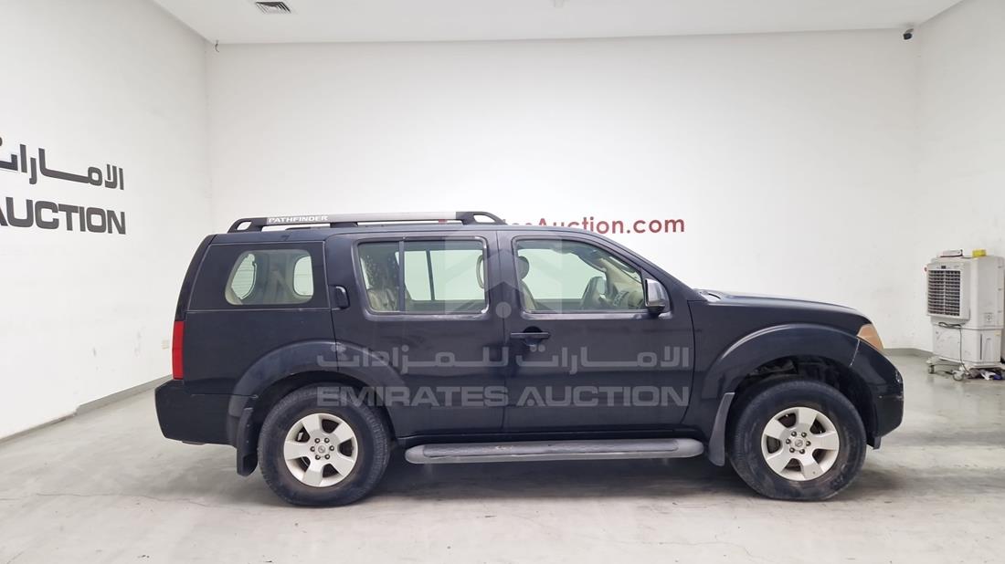 2006 Nissan Pathfinder — Front Right Angle — Photo 12