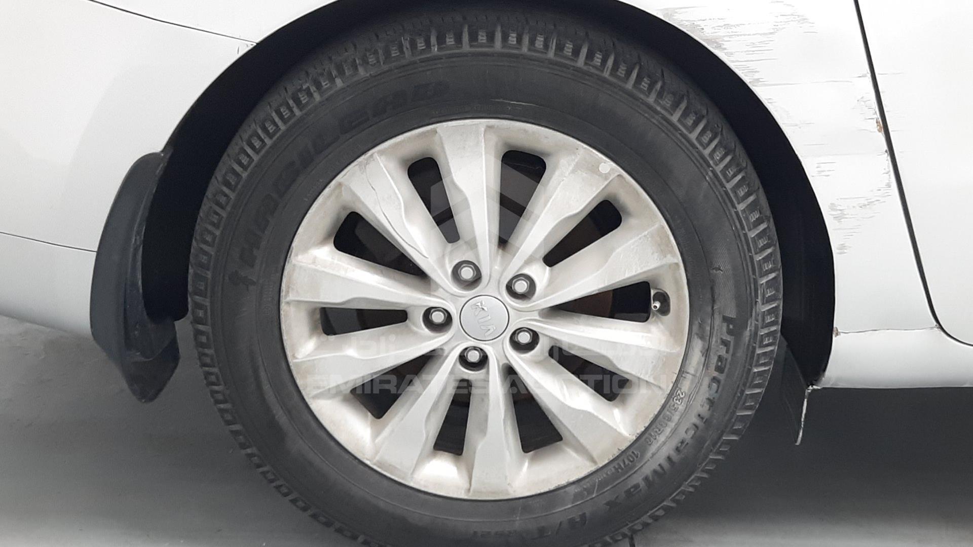 2016 KIA CARNIVAL VIN: KNAMC8126G6110112