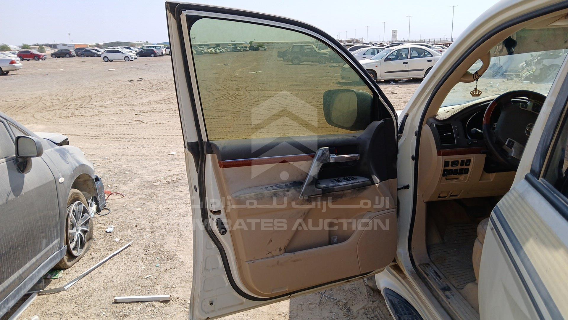2015 TOYOTA LAND CRUISER VIN: JTMHY05J1F4035936