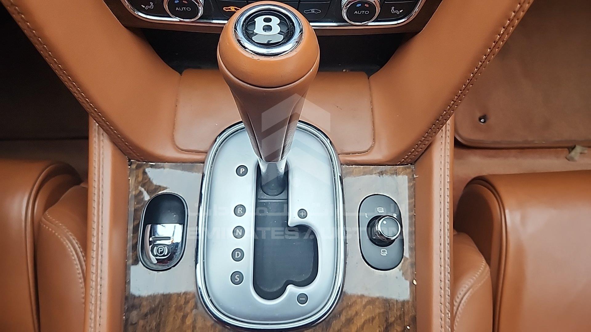 2013 BENTLEY CONTINENTAL VIN: SCBFJ63W9DC082022