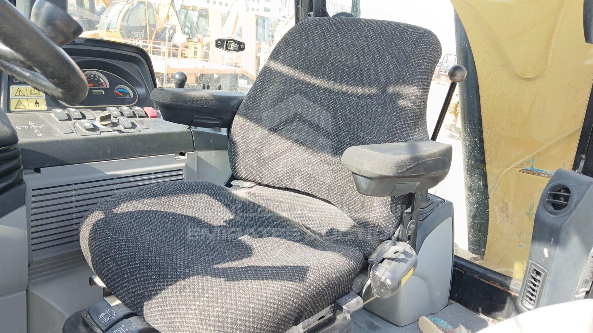 2013 CATERPILLAR --- VIN: CAT0434FJLDH00154