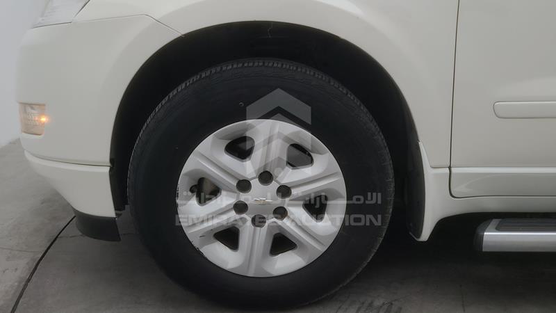 1GNKR8ED9CJ235432 Auction: EmiratesAuction Lot: 413741 1GNKR8ED9CJ235432 Chevrolet Traverse 2012 WHITE Photo 38