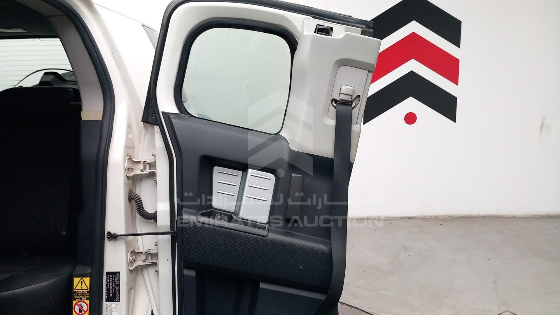 2010 TOYOTA FJ CRUISER VIN: JTEBU11F7AK087211