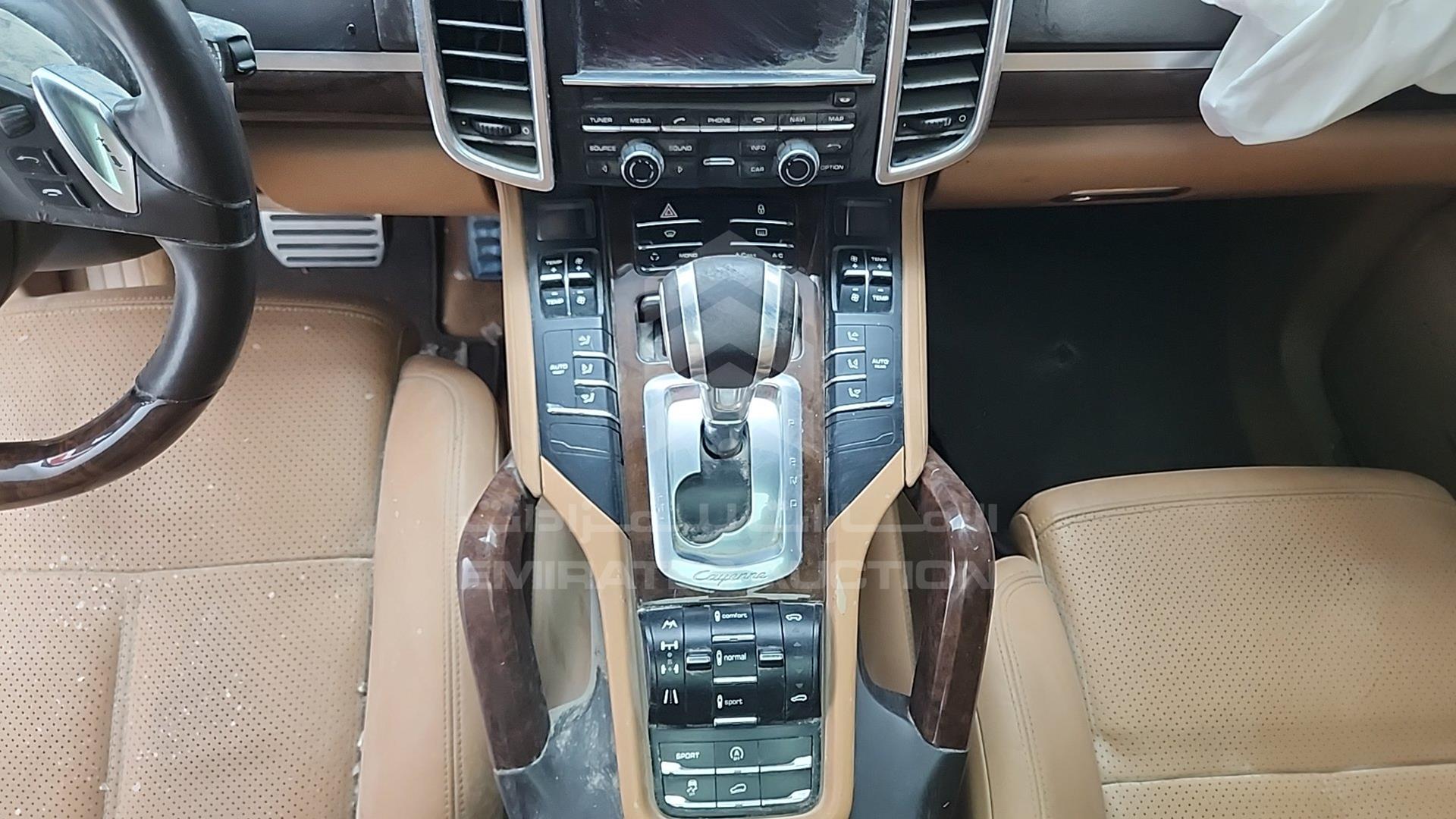 2013 PORSCHE CAYENNE GTS VIN: WP1ZZZ92ZDLA75797