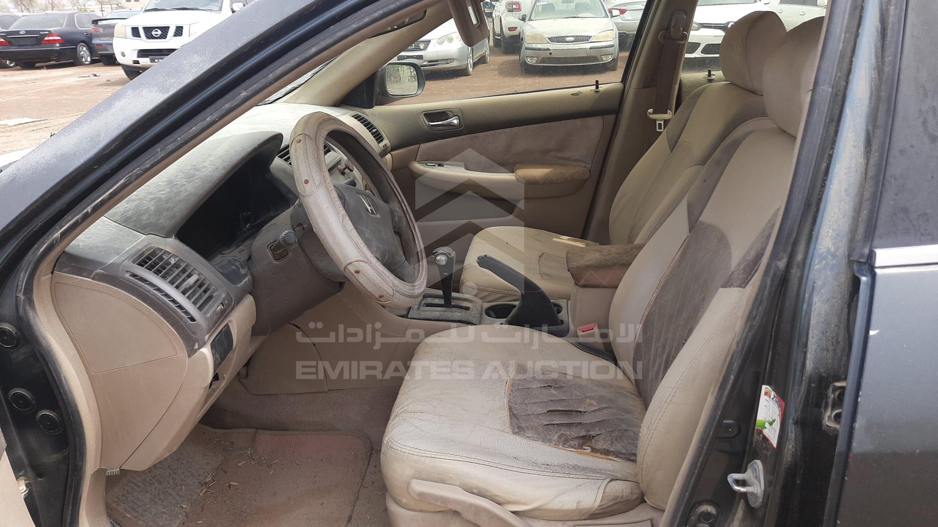 2005 HONDA ACCORD VIN: JHMCM56595C400192