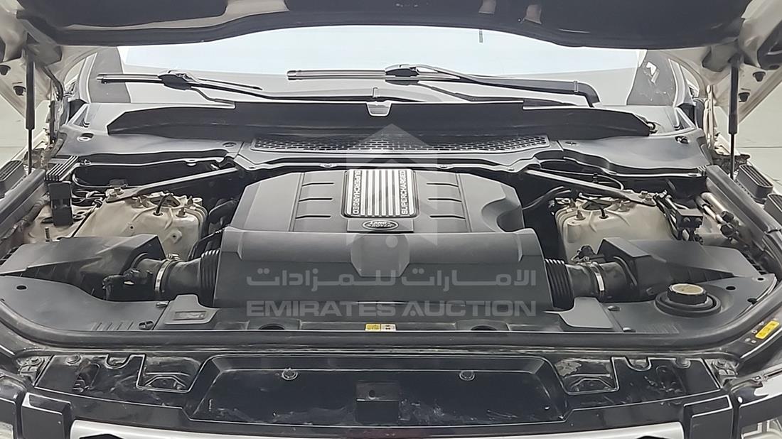 2016 Range Rover HSE — Engine Bay — Photo 27