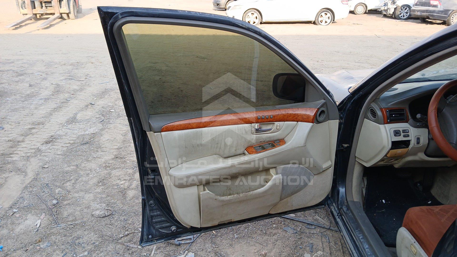2005 LEXUS LS 430 VIN: JTHBN36F355001580