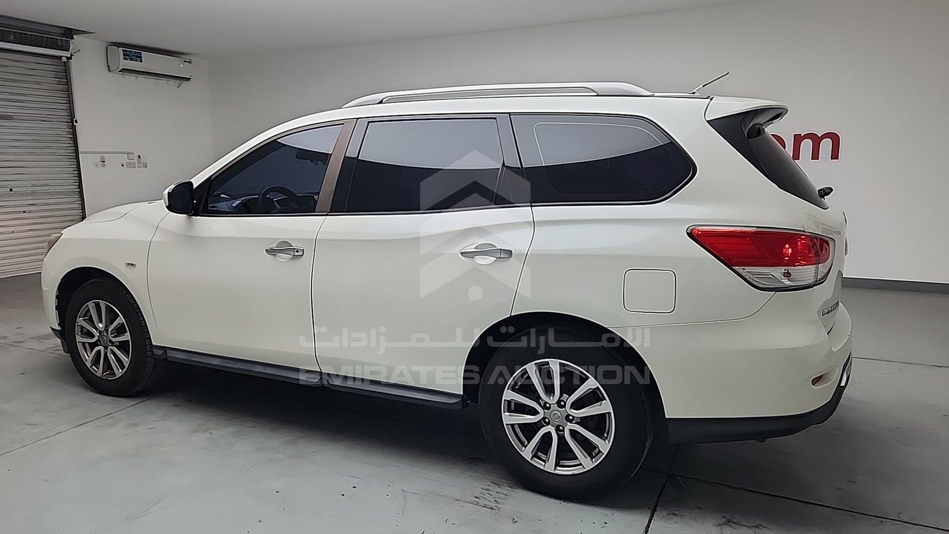 2016 NISSAN PATHFINDER VIN: 5N1AR2M53GC609082