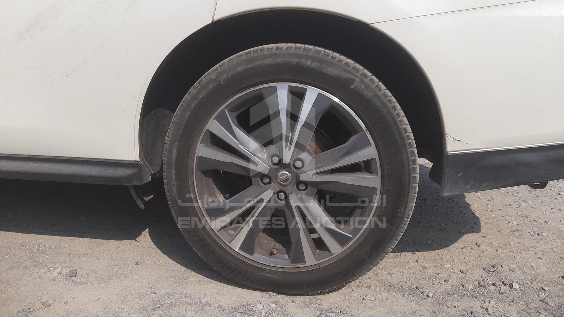 2019 NISSAN PATHFINDER VIN: 5N1CR2M84KC579747