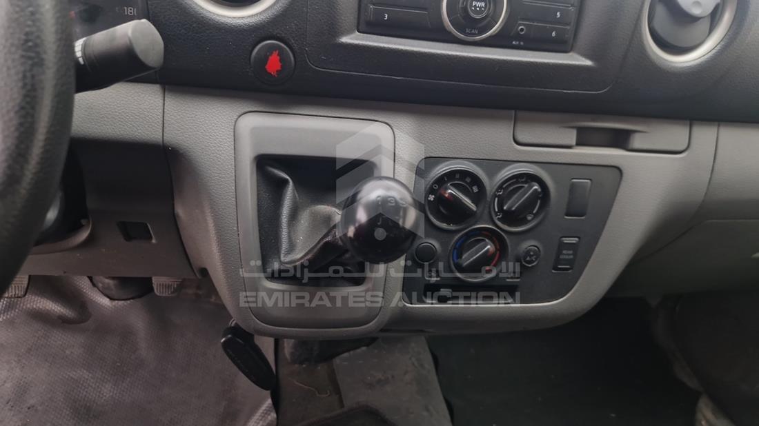 2015 Nissan Urvan — Gear View — Photo 12