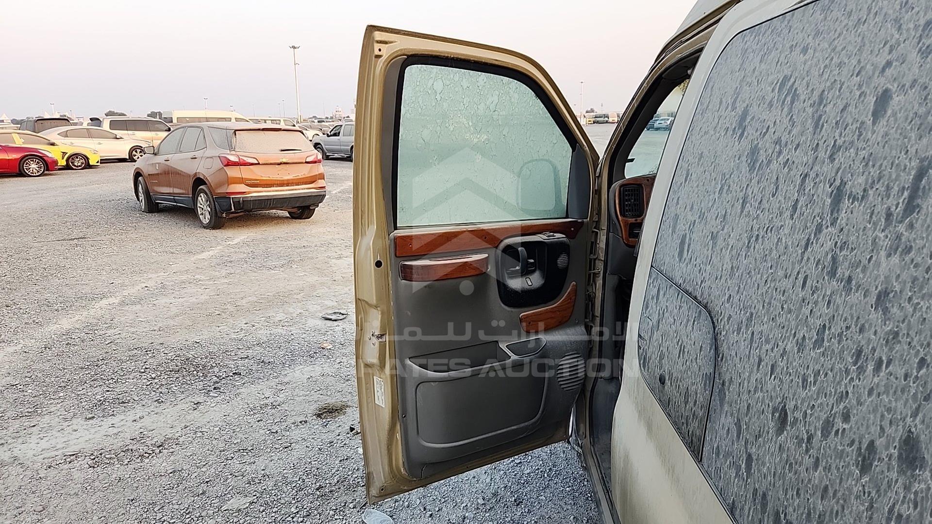 1998 CHEVROLET EXPRESS VIN: 1GCEG15M1W1073674