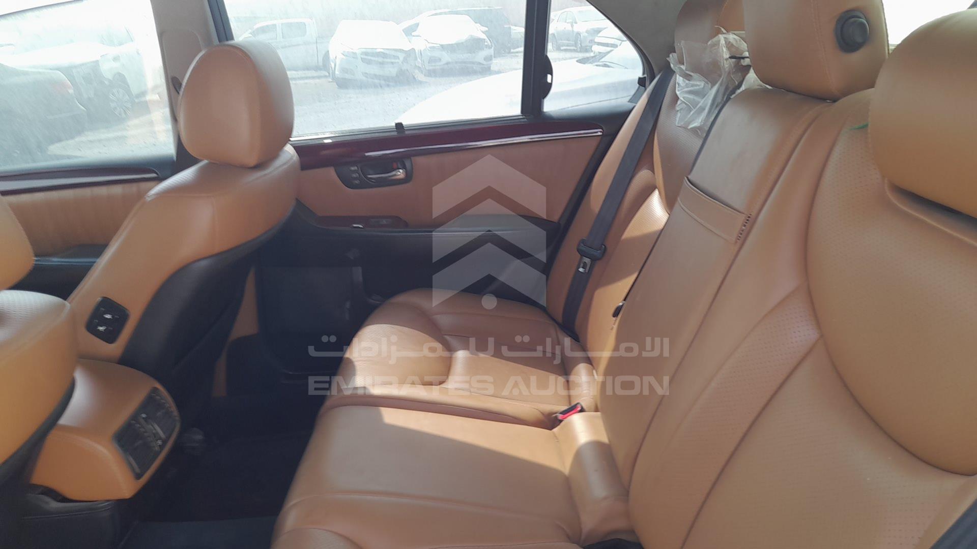 2001 LEXUS LS 430 VIN: JTHBN30F410042557