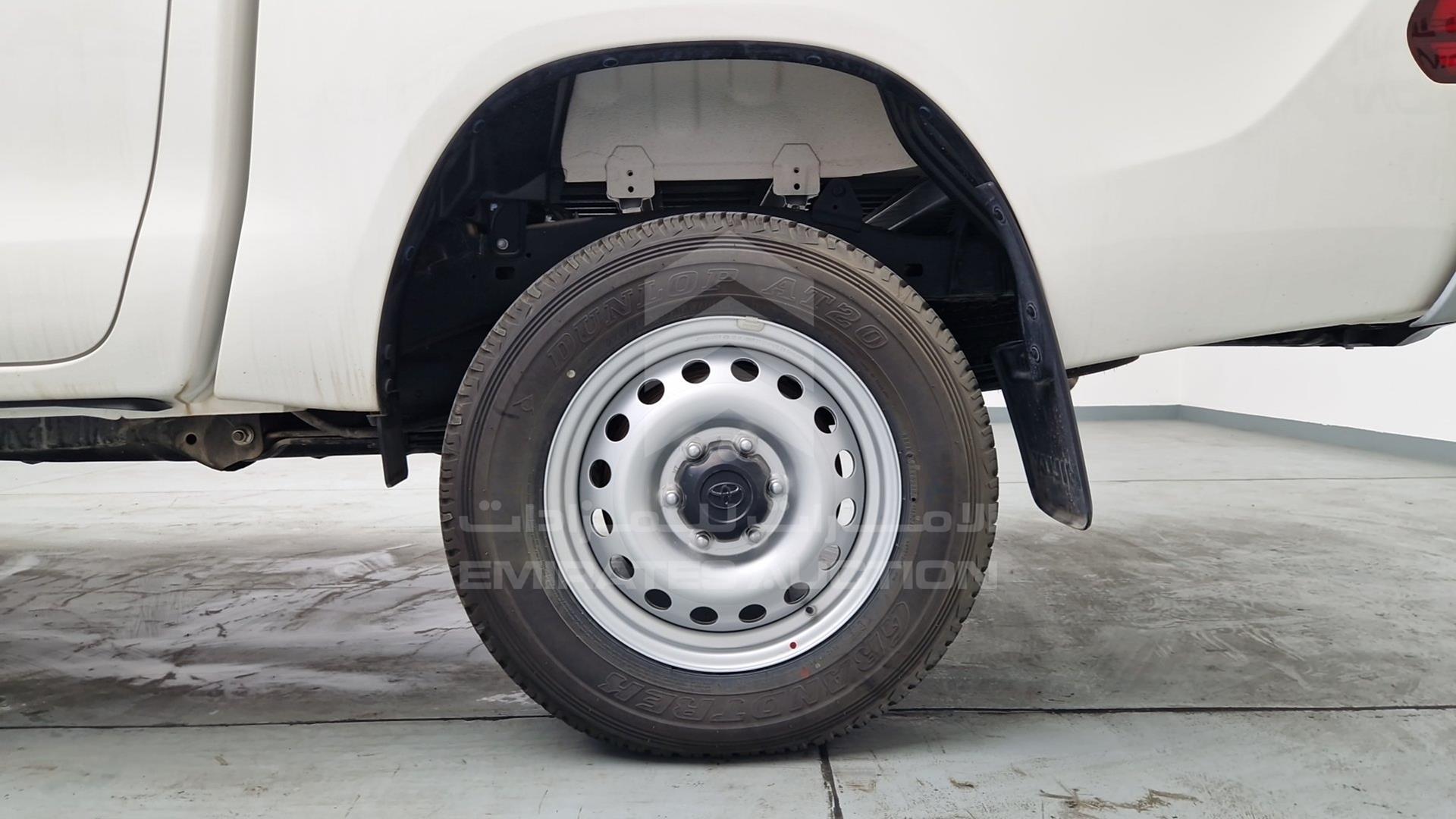 2018 TOYOTA HILUX VIN: MR0DB8CD8J0174166