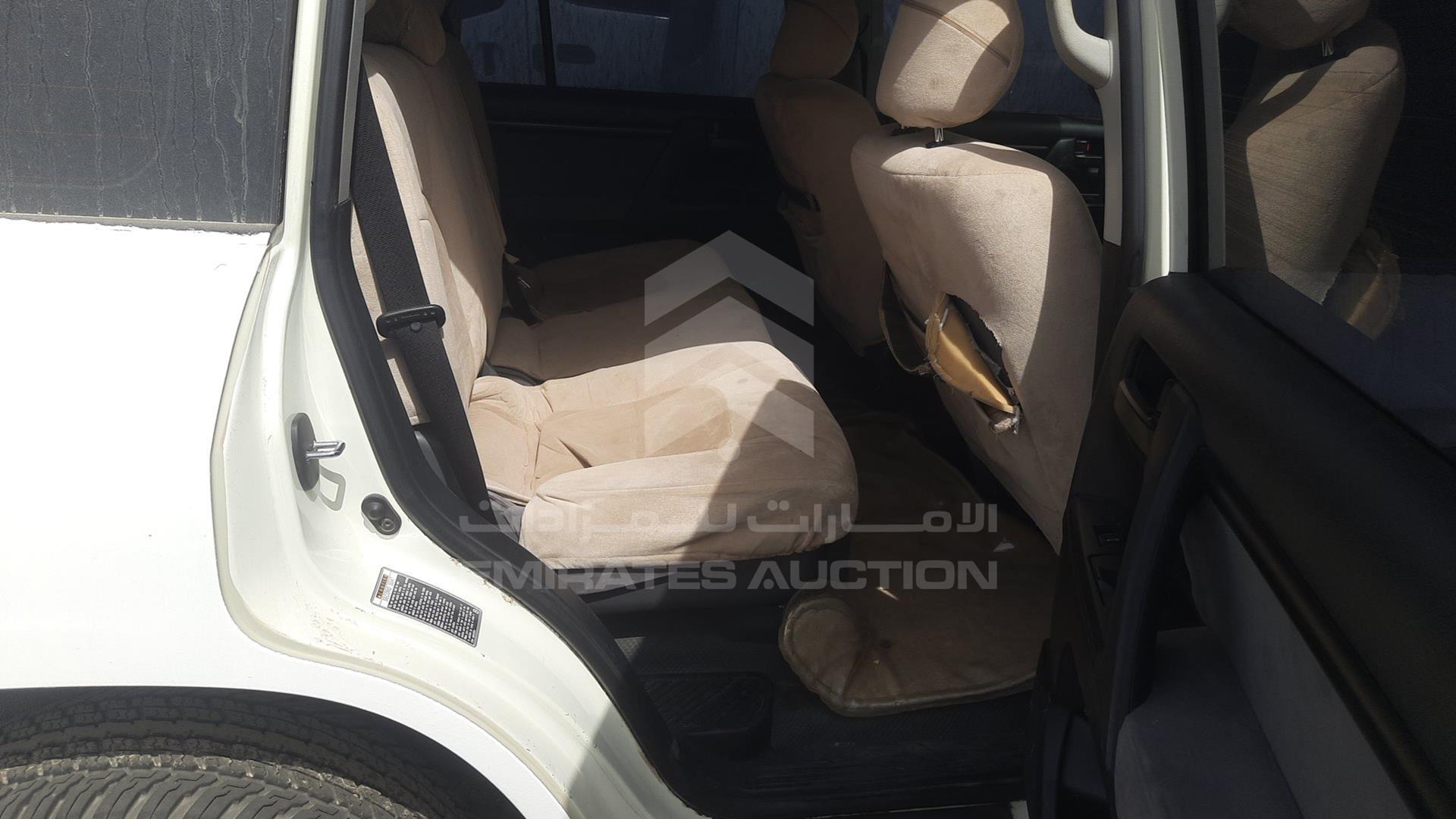 2011 TOYOTA LAND CRUISER VIN: JTMDU09J4B4032012