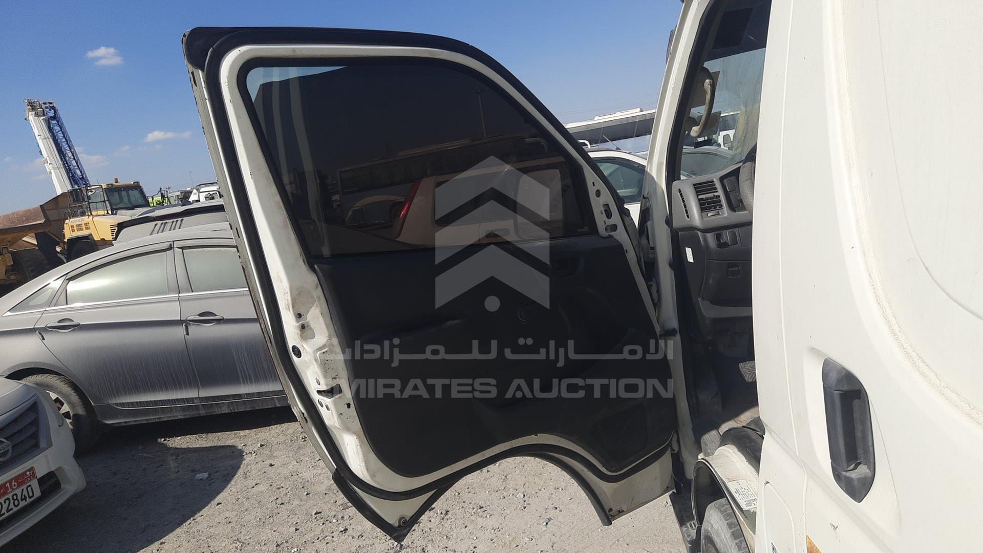 2013 TOYOTA HIACE VIN: JTFHX02P9D0078508