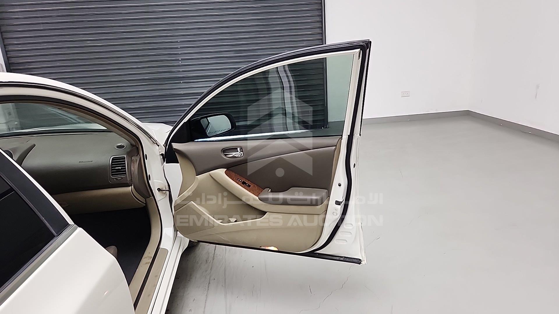 2008 NISSAN ALTIMA VIN: 1N4AL21D18C270458