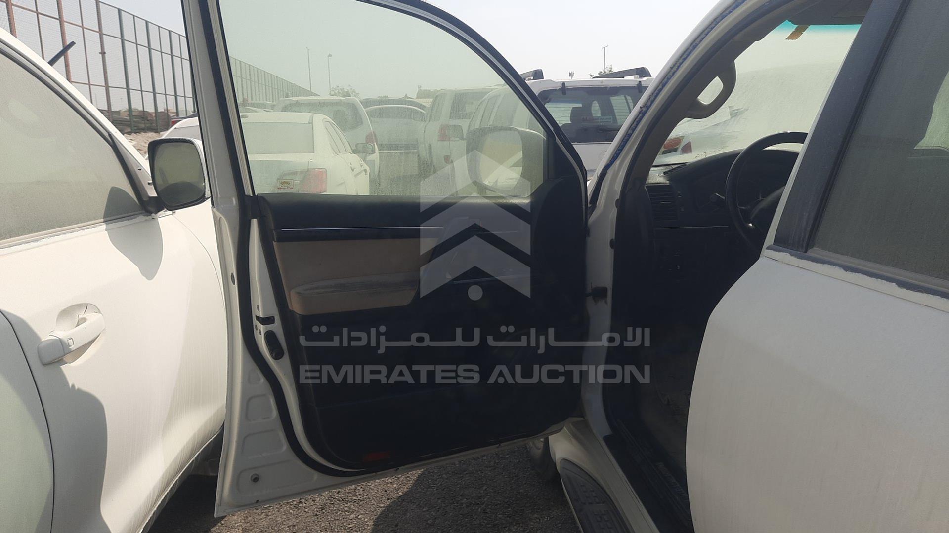 2011 TOYOTA LAND CRUISER VIN: JTMHU09J8B5052503