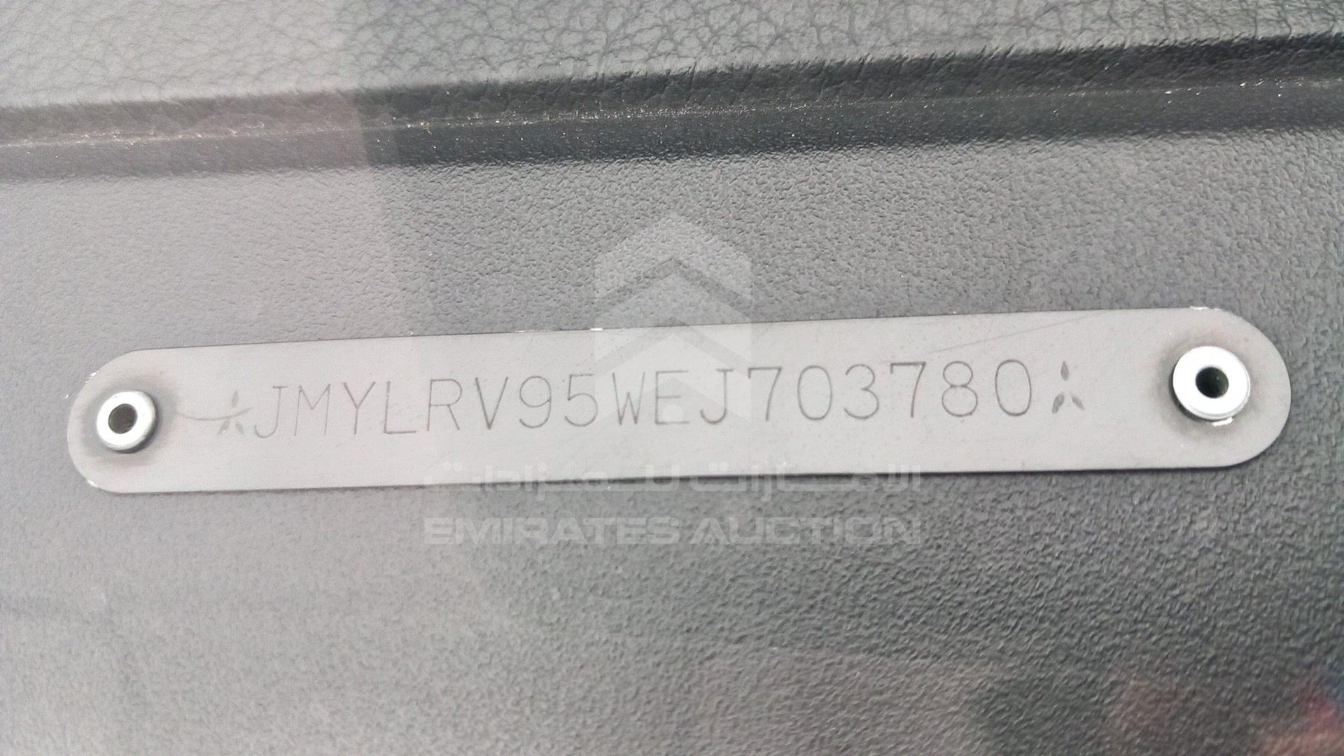 2014 MITSUBISHI PAJERO VIN: JMYLRV95WEJ703780