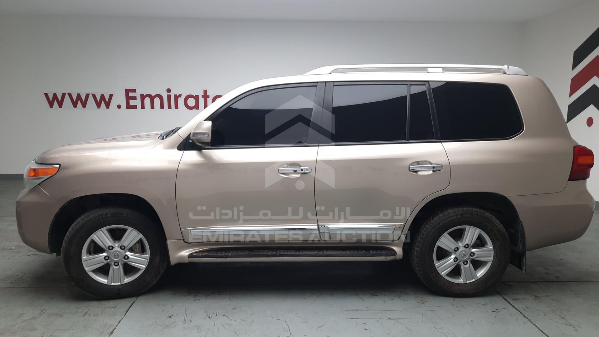 2015 TOYOTA LAND CRUISER VIN: JTMHY05J5F4032408