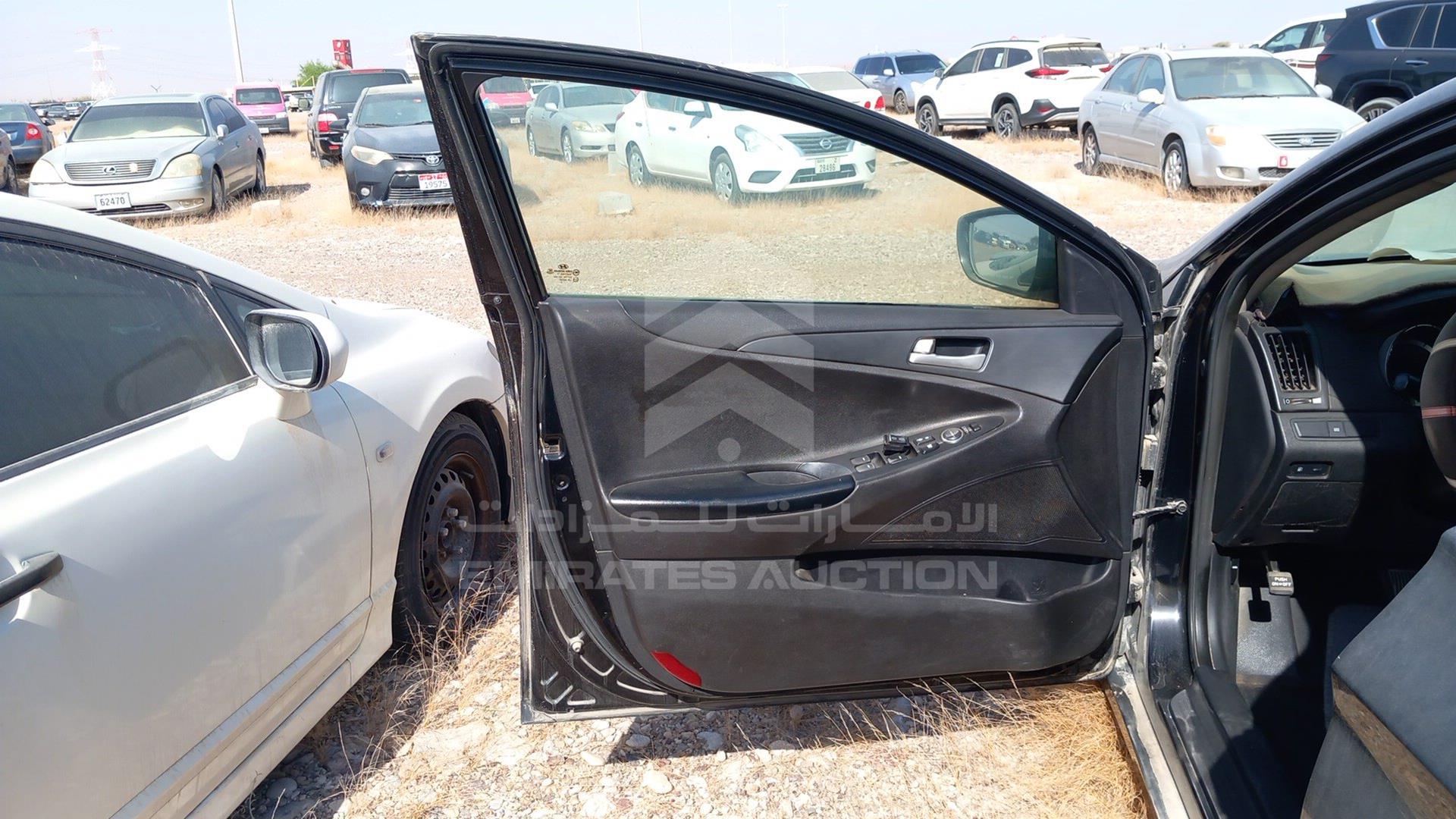 2012 HYUNDAI SONATA VIN: KMHEC41LBCA354310