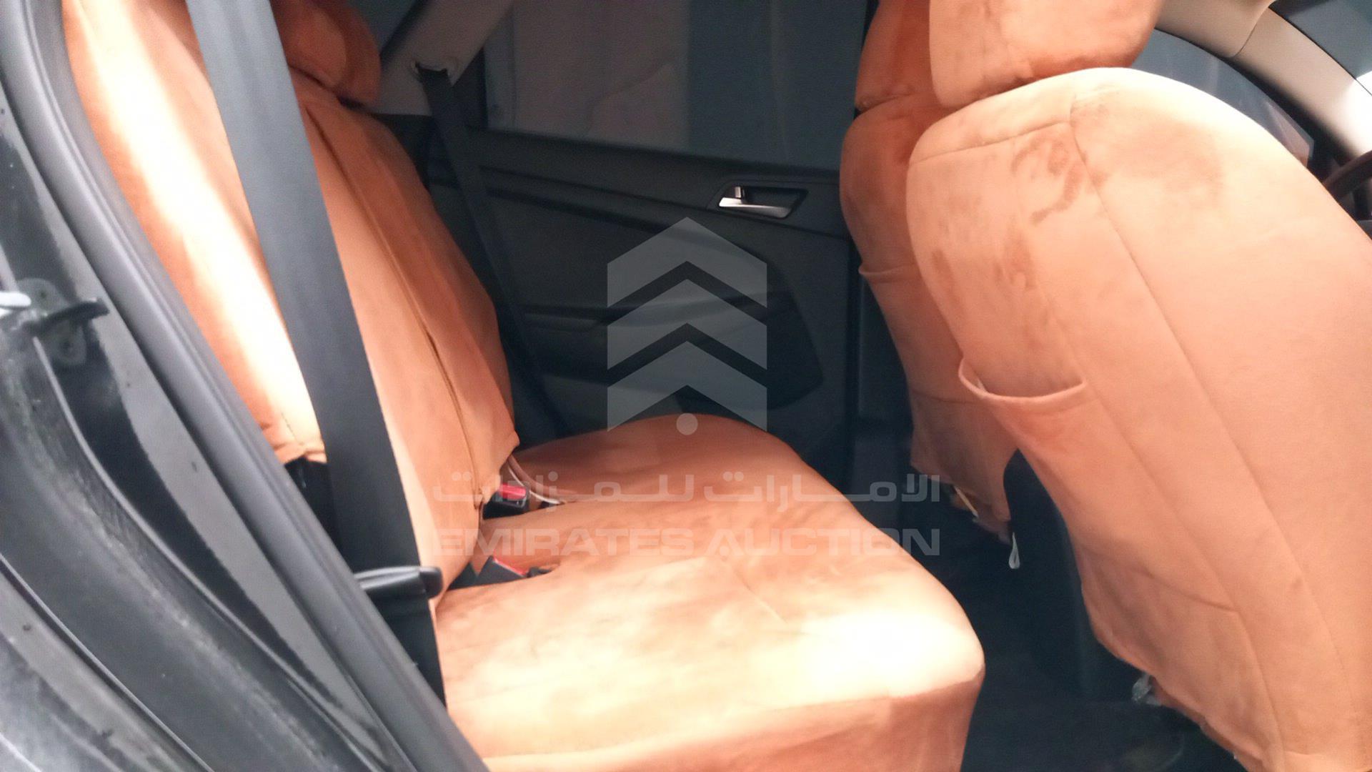 2020 HYUNDAI TUCSON VIN: KM8J33A42LU167175