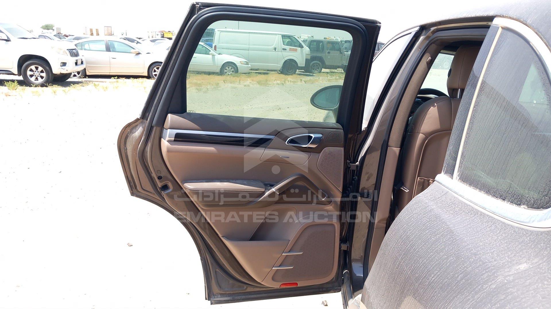 2013 PORSCHE CAYENNE VIN: WP1AA2A23DLA02678