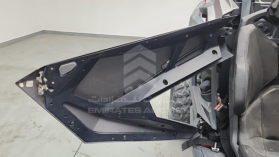 بولاريس 2021 — الباب الأمامي الأيمن — صورة 24