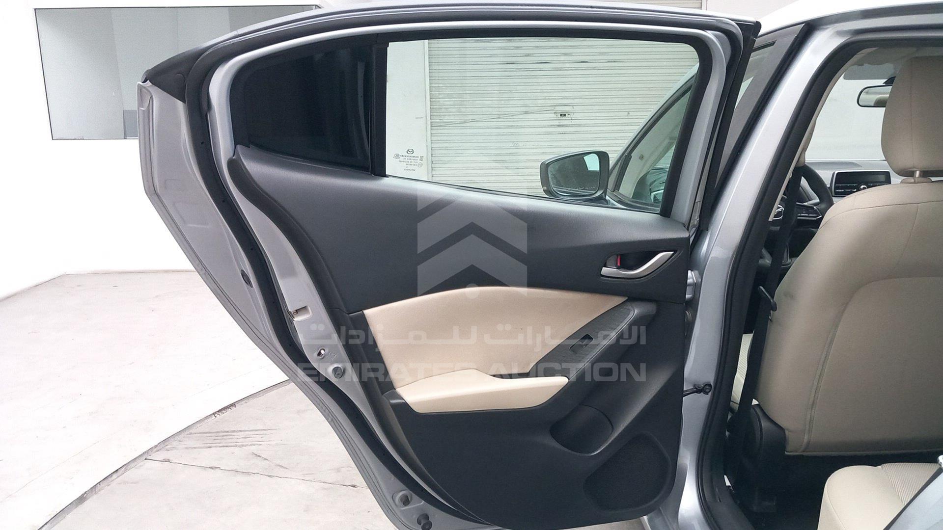 2019 MAZDA 3 VIN: JM7BN1SZ2K1242688