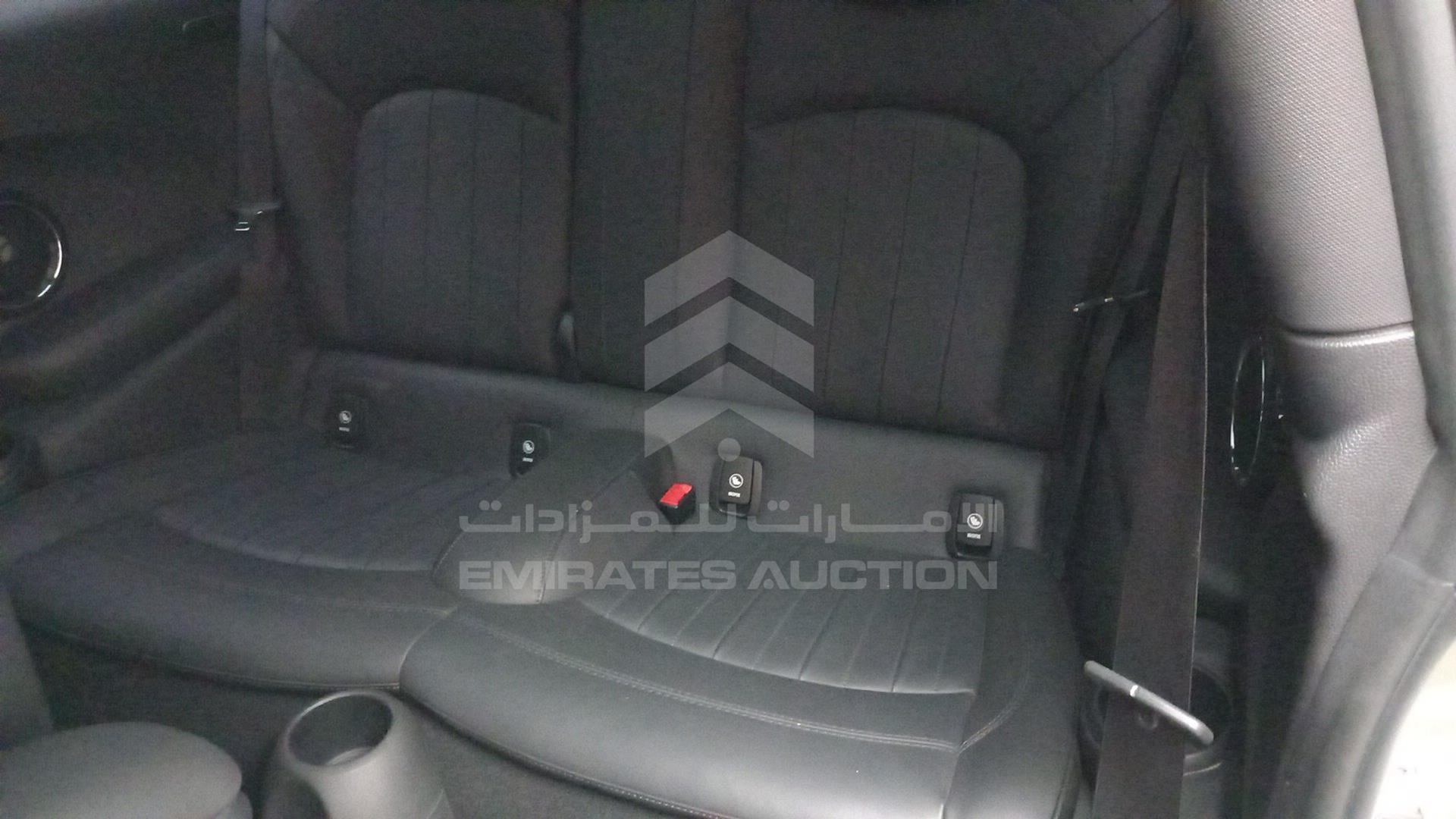 2021 MINI COOPER S VIN: WMWXR5A00M2N03907