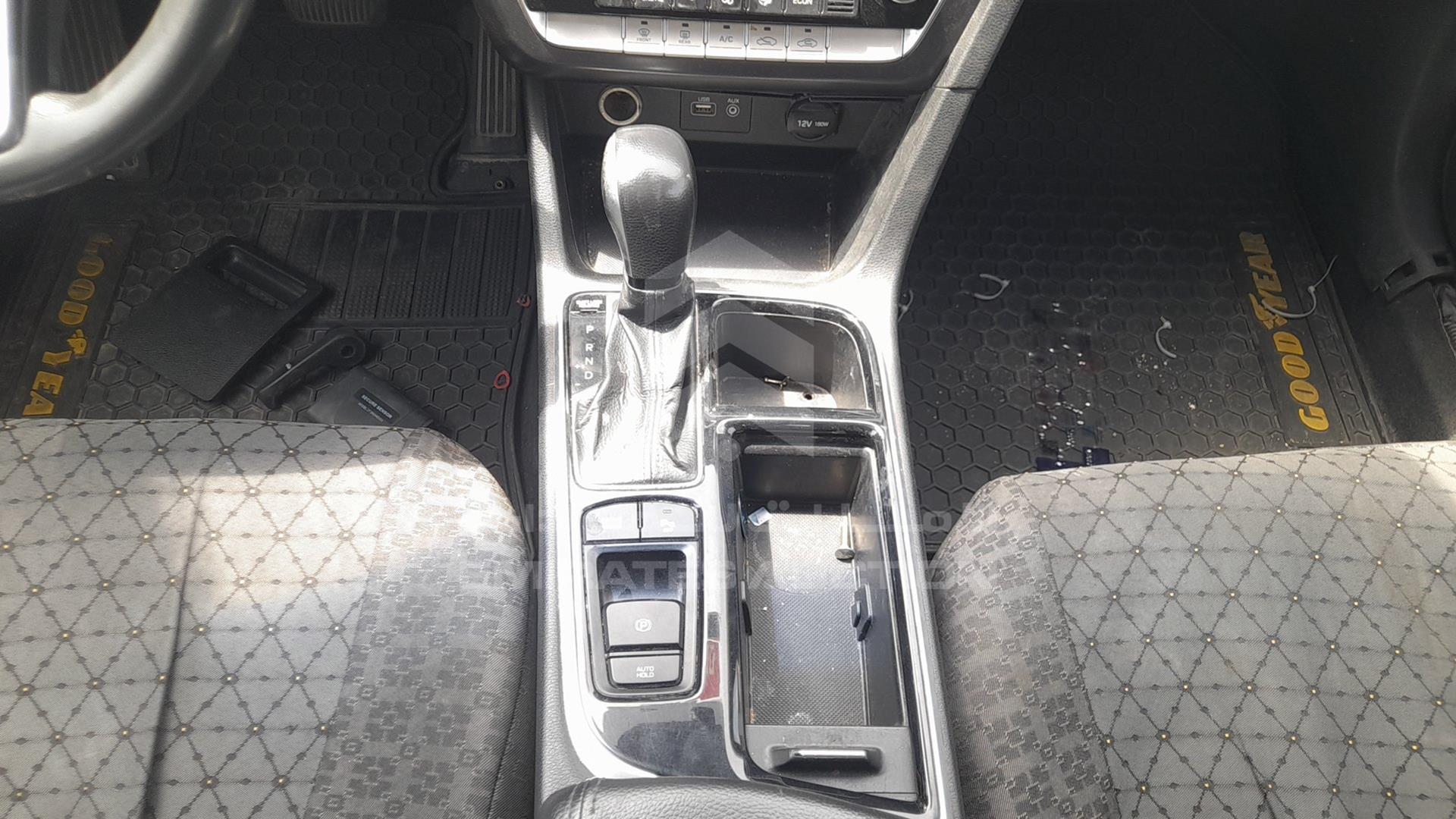 2019 HYUNDAI SONATA VIN: KMHE24133KA093007