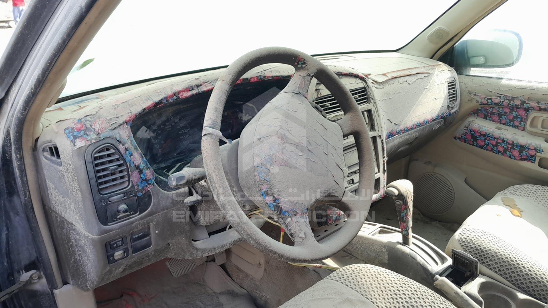 1998 NISSAN PATHFINDER VIN: JN8AR05S2WW271933