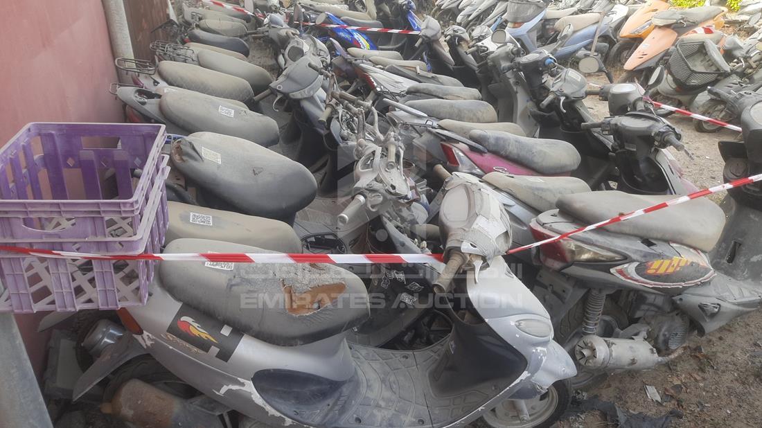 21 Scooters - Scrap without document — Front Right Passenger Seat View — Photo 10