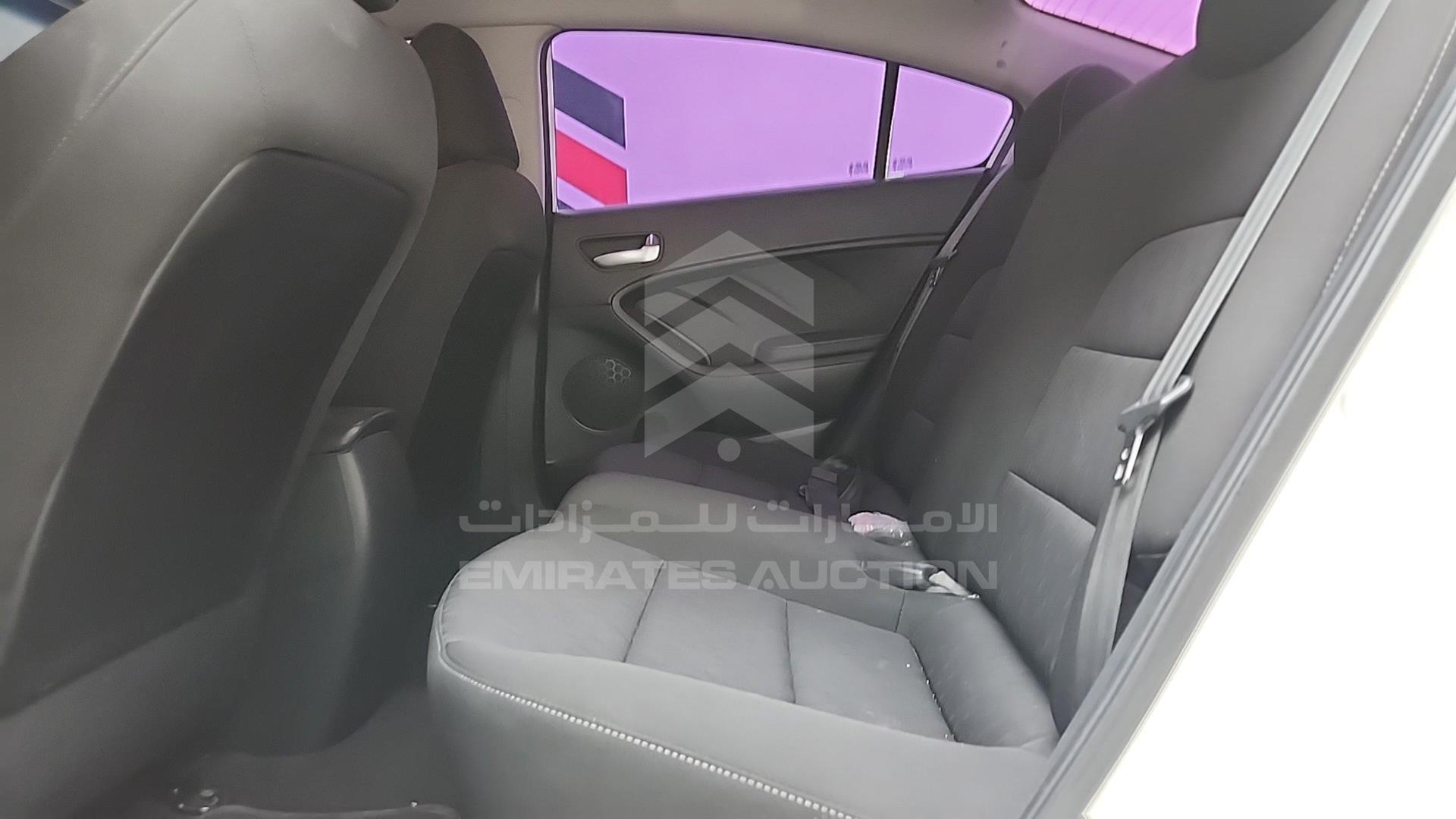 2016 KIA CERATO VIN: KNAFK4175G5535178