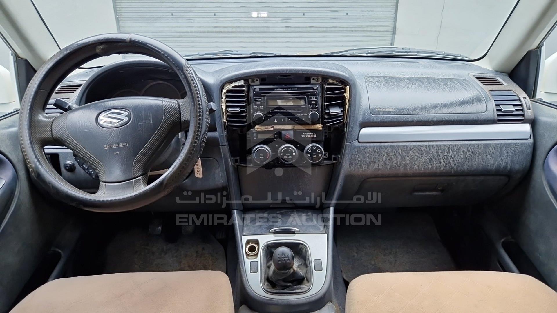 2004 SUZUKI GRAND VITARA VIN: JS3TD62V844104927